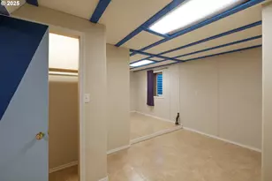 1100 NW Dixon St, Corvallis, OR 97330 - Photo 32