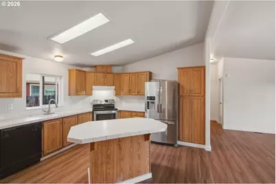 4678 La Vista Way SE, Salem, OR 97317 - Photo 10
