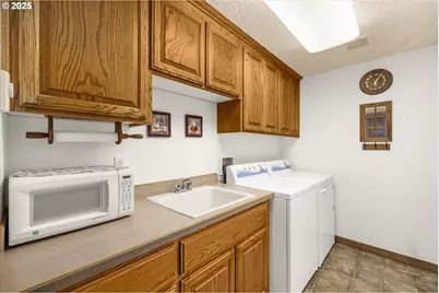 350 Hill Ct, Yachats, OR 97498 - Photo 26