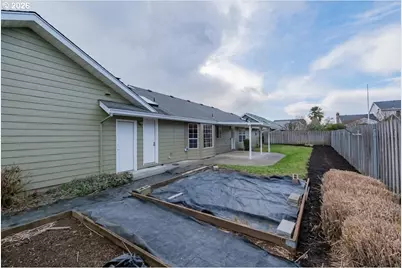 1566 NE Laurelwood Cir, Canby, OR 97013 - Photo 32