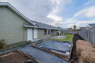 1566 NE Laurelwood Cir, Canby, OR 97013 - Photo 32