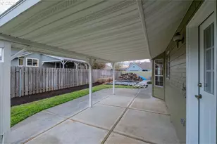 1566 NE Laurelwood Cir, Canby, OR 97013 - Photo 30