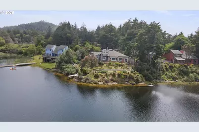 1008 Lakeshore Dr, Port Orford, OR 97465 - Photo 1