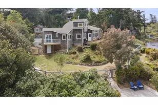 1008 Lakeshore Dr, Port Orford, OR 97465 - Photo 4