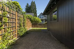 7329 N Jordan Ave, Portland, OR 97203 - Photo 28