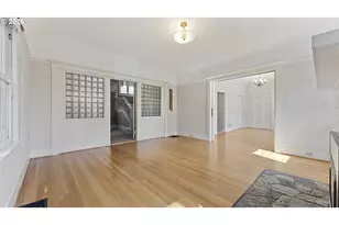 2333 NE Schuyler St, Portland, OR 97212 - Photo 10