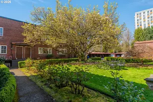 4341 NE Halsey St, Portland, OR 97213 - Photo 2