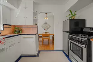 4341 NE Halsey St, Portland, OR 97213 - Photo 12