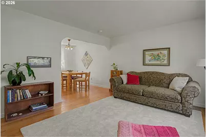 4341 NE Halsey St #18, Portland, OR 97213 - Photo 4