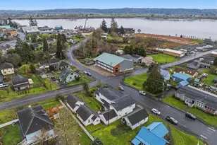180 2nd St, Cathlamet, WA 98612 - Photo 10
