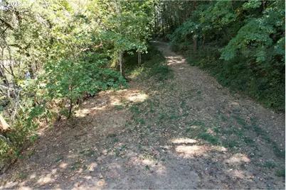 750 Ferguson Ln, Days Creek, OR 97429 - Photo 22