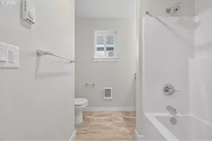 9265 E Burnside St, Portland, OR 97216 - Photo 18