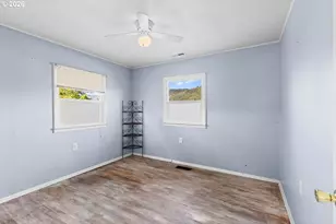 961 Hill St, Myrtle Creek, OR 97457 - Photo 24