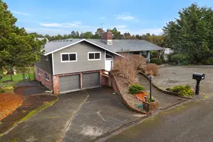 89655 Sea Breeze Dr, Warrenton, OR 97146 - Photo 1