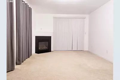 11829 SE Mill Ct, Portland, OR 97216 - Photo 4