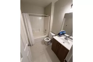 11911 SE Ash St, Portland, OR 97216 - Photo 18