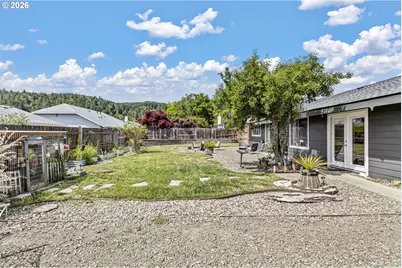 229 N Grove Ln, Sutherlin, OR 97479 - Photo 36