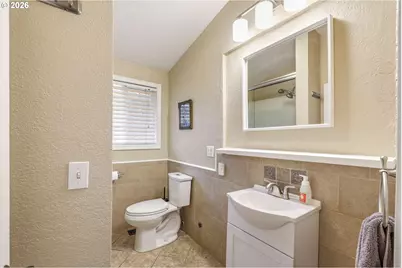 1215 NE 157th Ave, Portland, OR 97230 - Photo 26