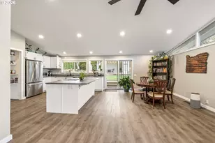 1215 NE 157th Ave, Portland, OR 97230 - Photo 12