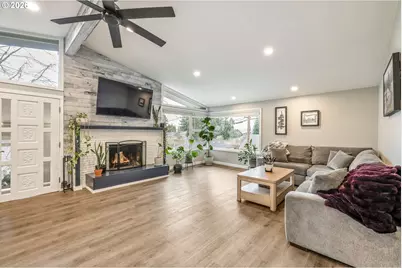 1215 NE 157th Ave, Portland, OR 97230 - Photo 14