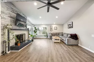 1215 NE 157th Ave, Portland, OR 97230 - Photo 14