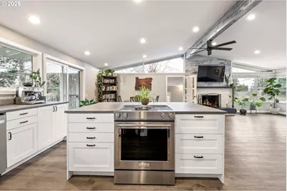 1215 NE 157th Ave, Portland, OR 97230 - Photo 8