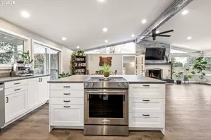 1215 NE 157th Ave, Portland, OR 97230 - Photo 8