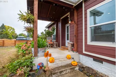 1305 Ash St, Brownsville, OR 97327 - Photo 4