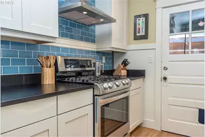 1403 SE 25th Ave, Portland, OR 97214 - Photo 6