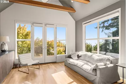 444 NW Hermosa Blvd, Portland, OR 97210 - Photo 8