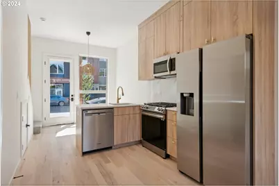 809 N Failing St, Portland, OR 97227 - Photo 16