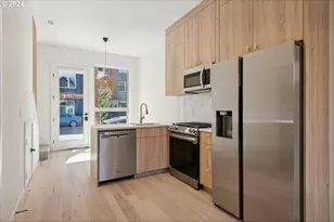 809 N Failing St, Portland, OR 97227 - Photo 16