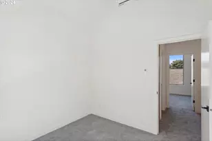 809 N Failing St, Portland, OR 97227 - Photo 28