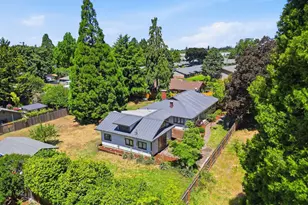 110 Corliss Ln, Eugene, OR 97404 - Photo 2