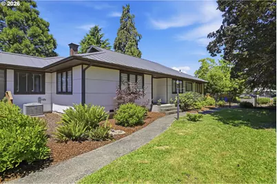 110 Corliss Ln, Eugene, OR 97404 - Photo 8