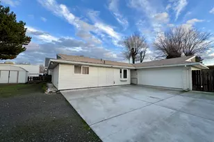 885 W Duane Ave, Hermiston, OR 97838 - Photo 2