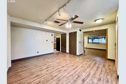 885 W Duane Ave, Hermiston, OR 97838 - Photo 8