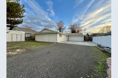 885 W Duane Ave, Hermiston, OR 97838 - Photo 1