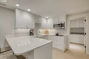 2666 SW Brae Mar Ct, Portland, OR 97201 - Photo 24