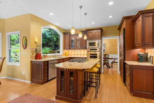 752 SW Regency Terrace, Portland, OR 97225 - Photo 10