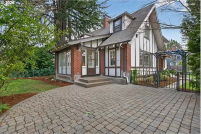 2311 NE Regents Dr, Portland, OR 97212 - Photo 44