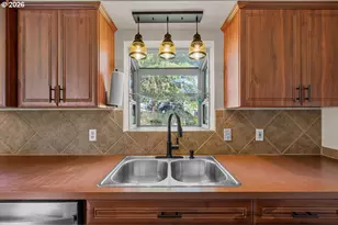 807 N 2nd St, Brookings, OR 97415 - Photo 12