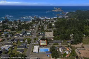 807 N 2nd St, Brookings, OR 97415 - Photo 24