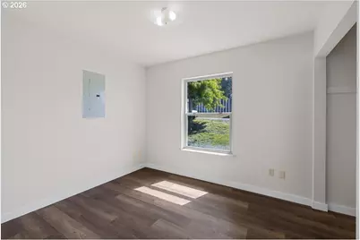 807 N 2nd St, Brookings, OR 97415 - Photo 18