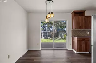 807 N 2nd St, Brookings, OR 97415 - Photo 8
