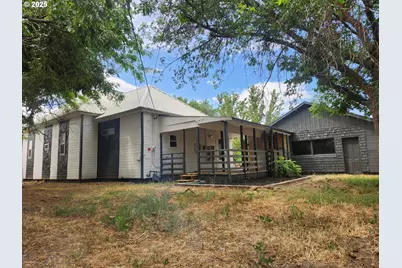 82 NW 3rd St, Ontario, OR 97914 - Photo 1