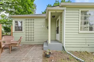 3541 NE 115th Ave, Portland, OR 97220 - Photo 2