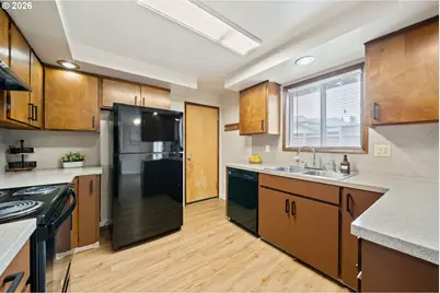 11915 NW 36th Ave, Vancouver, WA 98685 - Photo 16