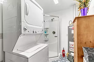 925 Winchester Ave, Medford, OR 97501 - Photo 22