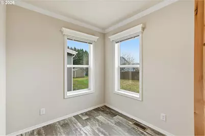 601 Helton St, Castle Rock, WA 98611 - Photo 16